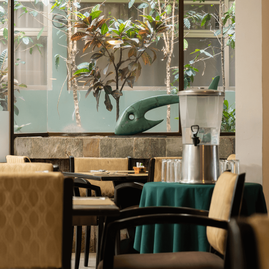 RESTAURANT (LUNCH & DINNER)